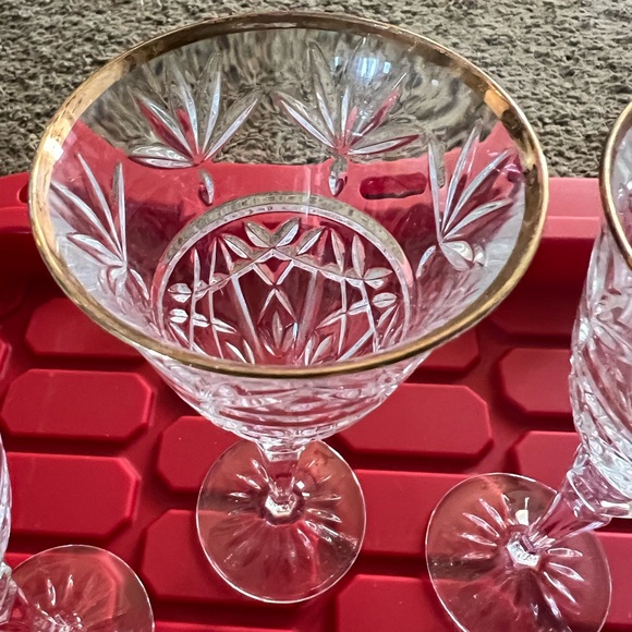 Cristal D'Arques/Durand Traditions Gold Trim Wine Glasses. Set of 4. - Picture 8 of 8